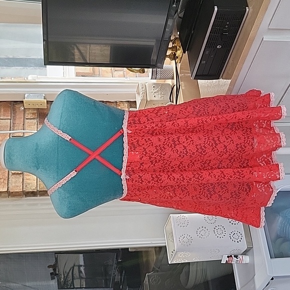 Ladies lingerie coral color with white lace, with bottom - Picture 3 of 6